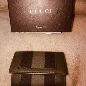 Brand NEW Authentic GUCCI key n card holder